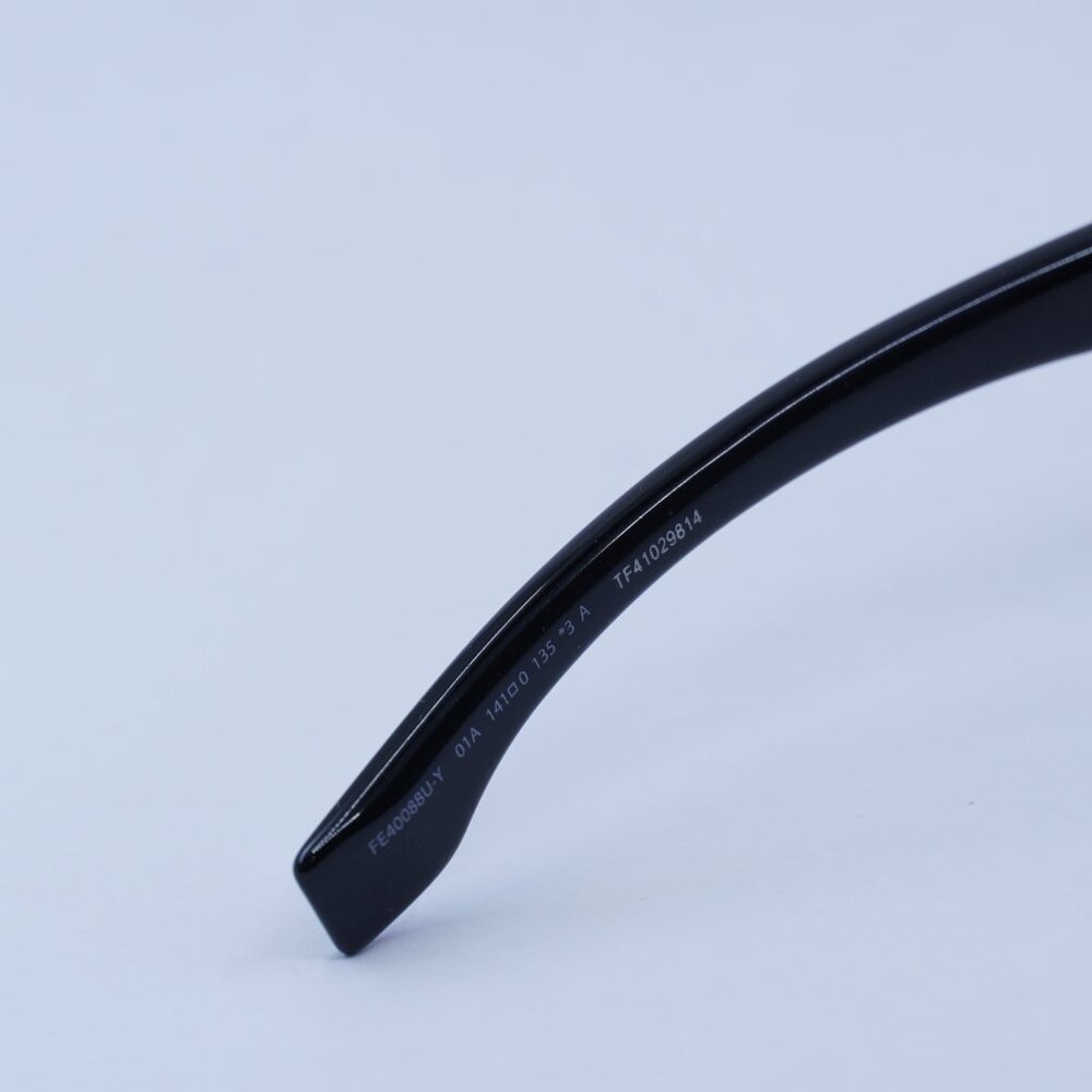 🕶️ New Fendi FE40088U-Y 01A Sunglasses -Black Frame, Grey Lenses - Picture 11 of 15
